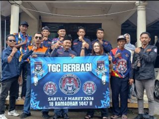 TGC Klari Berbagi Berkah Ramadan, Ratusan Takjil Dibagikan untuk Pengguna Jalan dan Perawat RS Intan Barokah