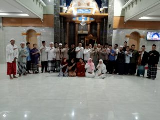 Tarawih Keliling Terakhir, Lurah Palumbonsari Ajak Warga Perum Permata Sari Indah Perhatikan Keamanan Saat Mudik