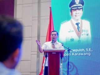 Bupati Aep Gaungkan Gerakan Hemat Energi, ASN Karawang Diajak Bersepeda