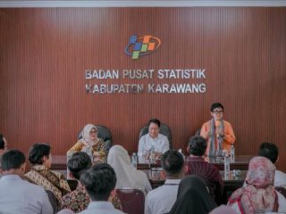 Sidak ke Karawang, Wakil Kepala BPS RI Pantau Langsung Pelaksanaan Sensus Ekonomi 2026