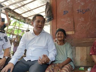 Bupati Aep Tinjau Program Rulahu di Kutagandok, Pastikan Bantuan Rumah Tepat Sasaran