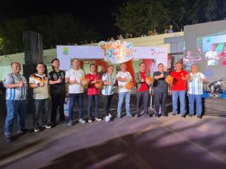 Nobar Juara di Karangpawitan, Pemkab Karawang Padukan Hiburan Piala Dunia dengan UMKM